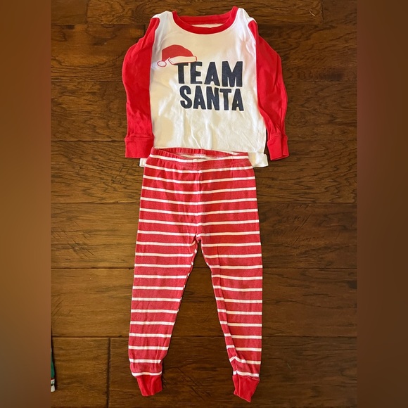 Set of 3 Carters size 2T Christmas PJs 2 NWOT fleece and one cotton - Picture 4 of 5